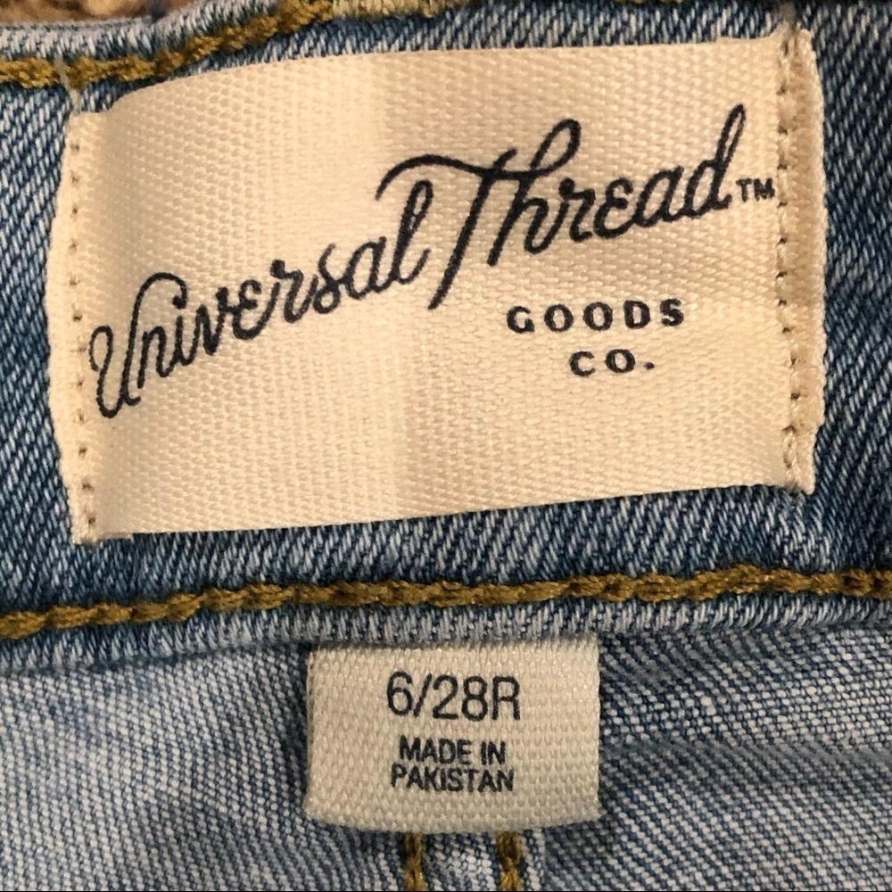 Universal Thread Bermuda Jean Shorts / NWT/ High Rise/ Size 6 - Picture 7 of 11